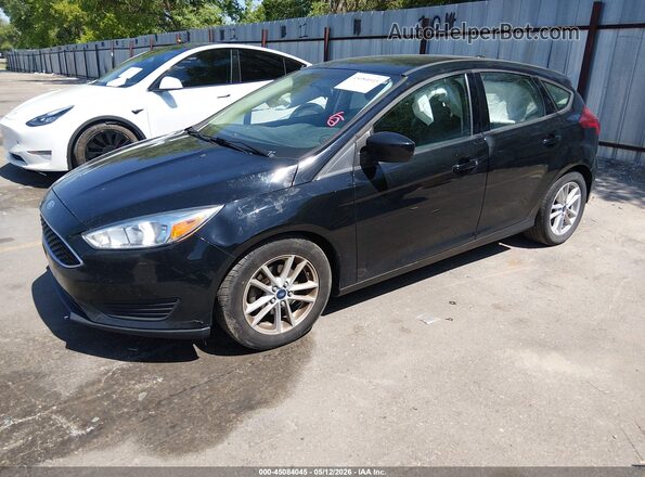 1FADP3K20JL266220 2018 FORD FOCUS Черный Передняя левая четверть
