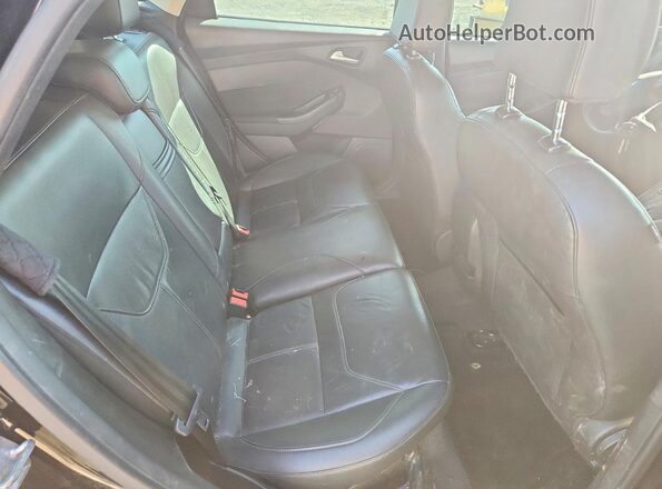1FADP3K22GL311943 2016 FORD FOCUS Black უკანა სავარძლების ხედი