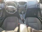 2017 Ford Focus Se Red vin: 1FADP3K22HL246920