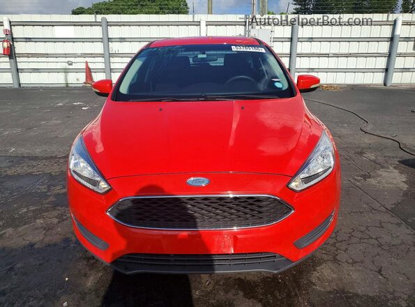 1FADP3K22HL246920 2017 FORD FOCUS Red Widok z przodu