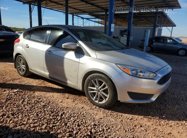 1FADP3K22HL314651 2017 FORD FOCUS Silver Przód prawy
