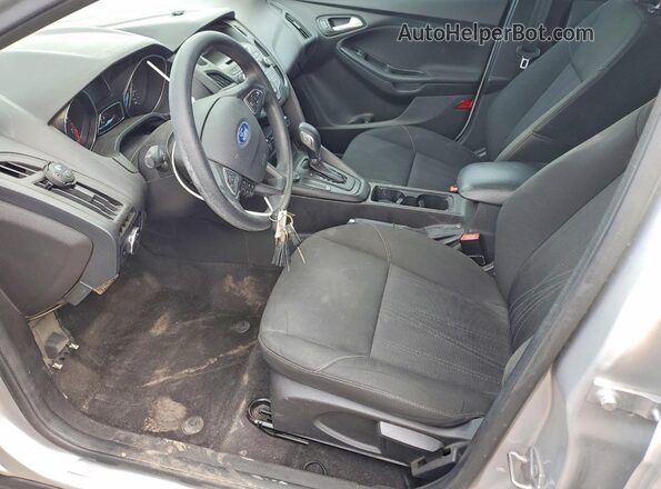 1FADP3K22HL314651 2017 FORD FOCUS Silver Widok wnętrza z przodu