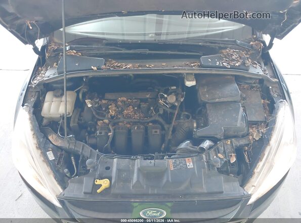 1FADP3K22JL241870 2018 FORD FOCUS Черный Вид сзади