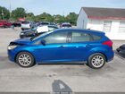 2018 Ford Focus Se Синий vin: 1FADP3K23JL238718