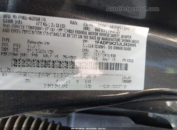 1FADP3K23JL282895 2018 FORD FOCUS Silver Vista del compartimento del motor