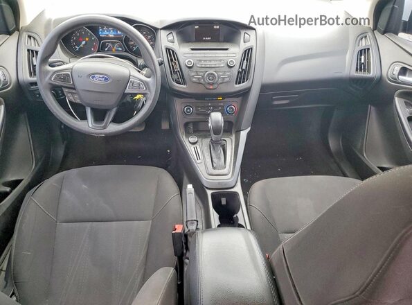 1FADP3K24HL232548 2017 FORD FOCUS White Widok deski rozdzielczej