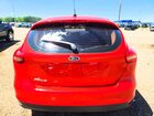 2017 Ford Focus Se Красный vin: 1FADP3K24HL340863