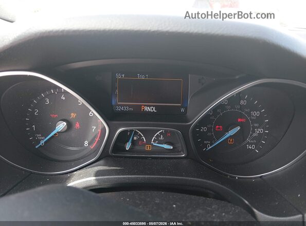 1FADP3K24JL235231 2018 FORD FOCUS Белый Вид задних сидений