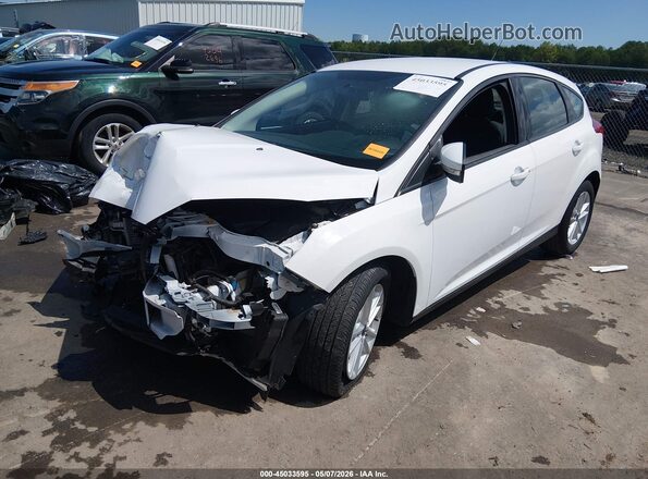 1FADP3K24JL235231 2018 FORD FOCUS Белый Передняя левая четверть