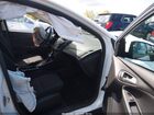 2018 Ford Focus Se Белый vin: 1FADP3K24JL235231