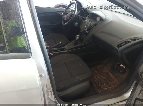 1FADP3K26GL310360 2016 FORD FOCUS Серебряный Вид салона спереди