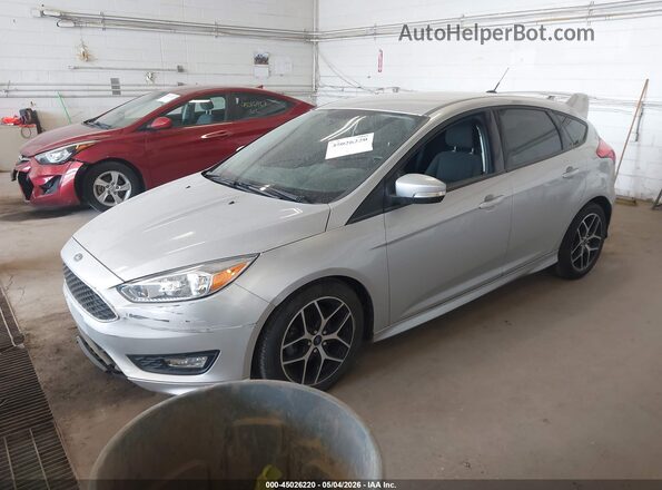 1FADP3K26GL310360 2016 FORD FOCUS Серебряный Передняя левая четверть