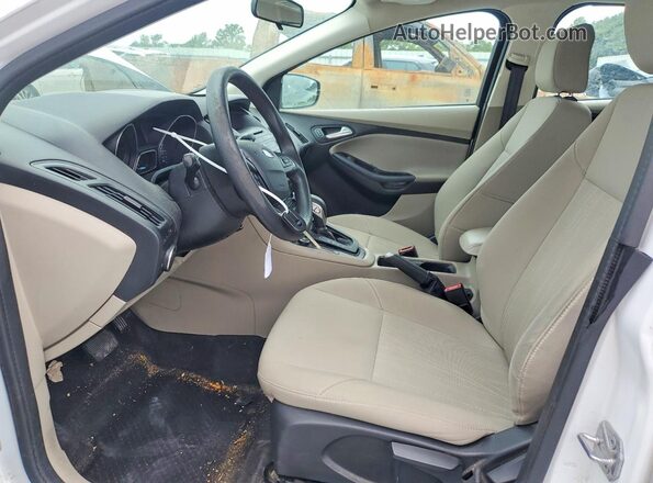 1FADP3K26HL274896 2017 FORD FOCUS White Widok wnętrza z przodu