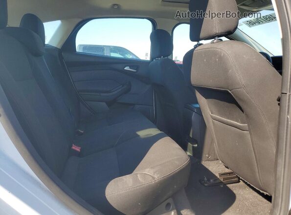 1FADP3K28GL269407 2016 FORD FOCUS White Հետևի նստատեղերի տեսք