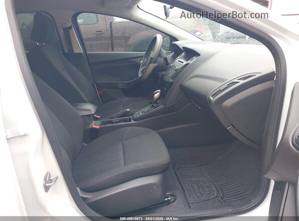 1FADP3K29GL285048 2016 FORD FOCUS White Vista interior delantera