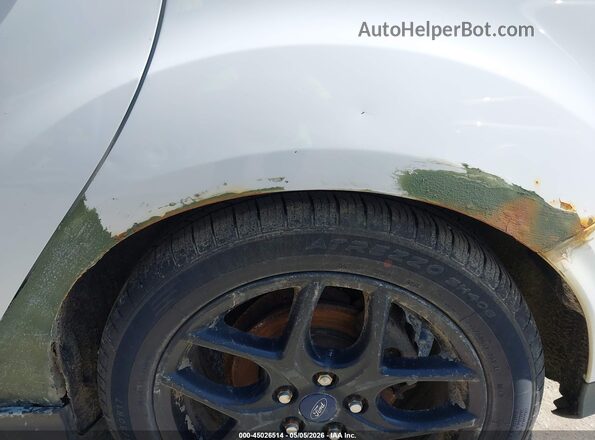 1FADP3K2XGL370898 2016 FORD FOCUS Белый Вид спереди