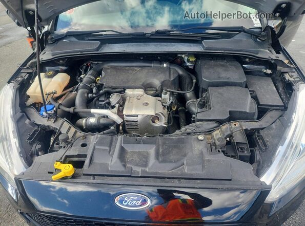 1FADP3KE4GL240108 2016 FORD FOCUS Черный Вид задней части салона