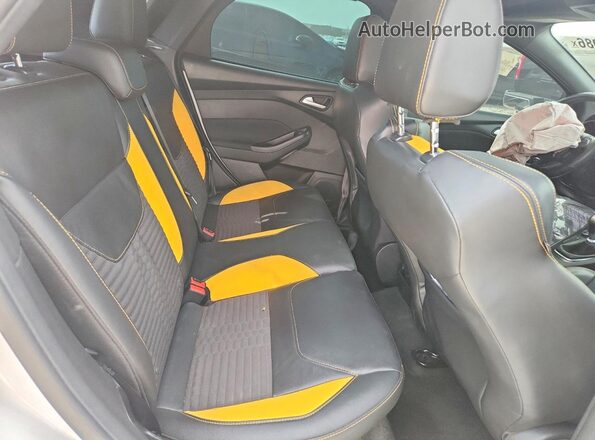 1FADP3L90GL221444 2016 FORD FOCUS Белый Вид задних сидений