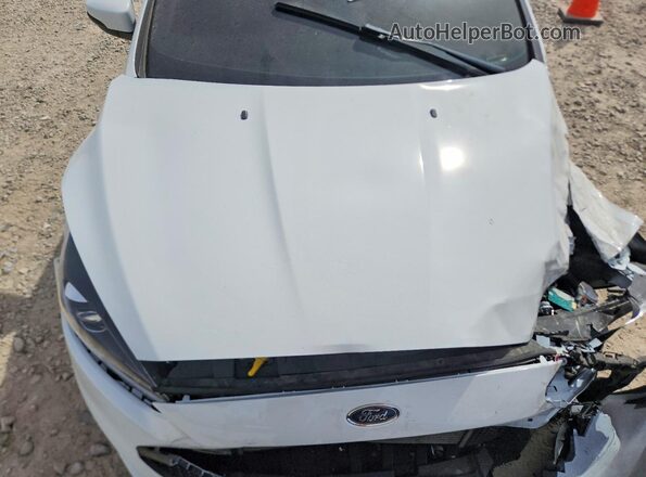 1FADP3L90GL221444 2016 FORD FOCUS Белый Вид задней части салона