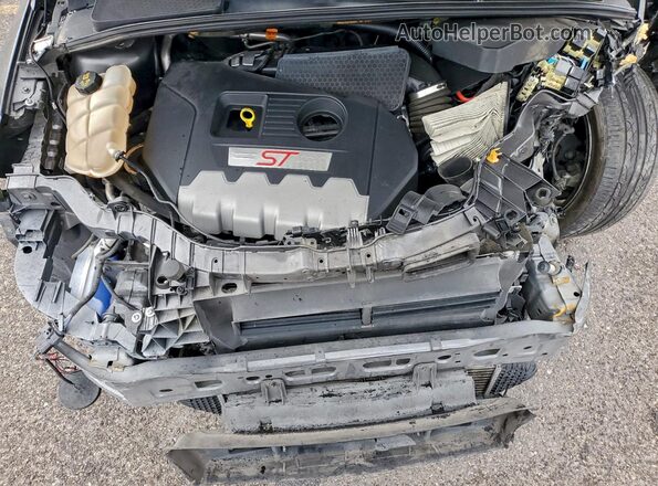 1FADP3L95JL332109 2018 FORD FOCUS Gray Widok wnętrza z tyłu