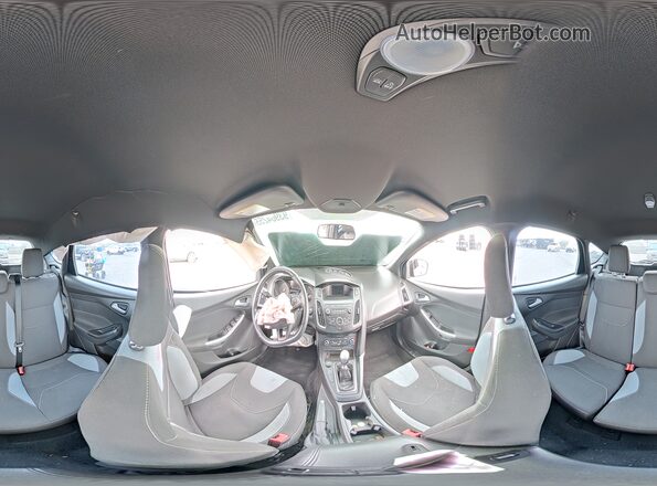 1FADP3L95JL332109 2018 FORD FOCUS Gray Widok wnętrza 360 stopni