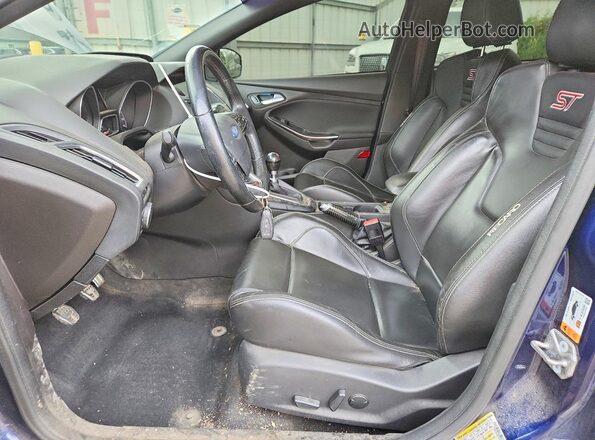 1FADP3L9XHL222232 2017 FORD FOCUS Синий Вид салона спереди
