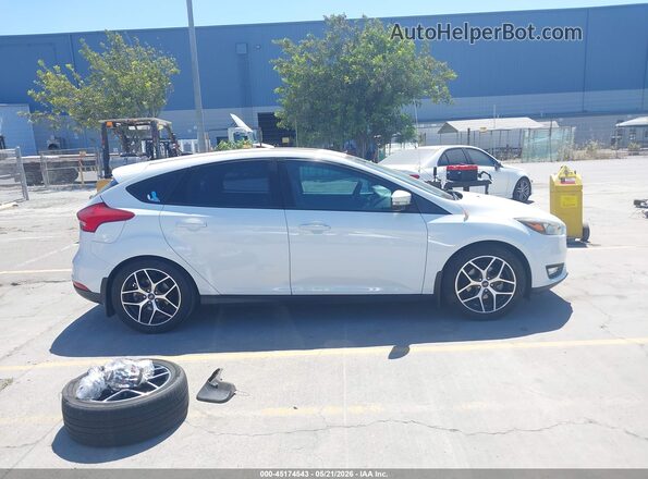1FADP3M20HL309994 2017 FORD FOCUS White Vista interior de 360 grados