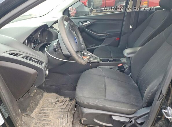 1FADP3M22JL287132 2018 FORD FOCUS Черный Вид салона спереди