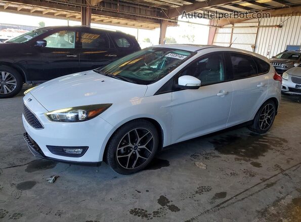 1FADP3M23JL241275 2018 FORD FOCUS White Передня ліва чверть