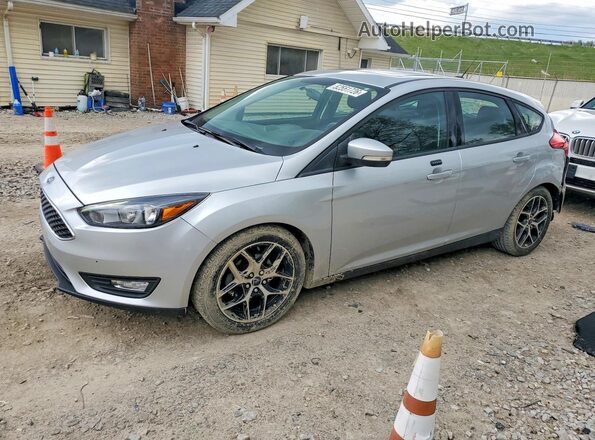 1FADP3M25JL215678 2018 FORD FOCUS Серебряный Передняя левая четверть