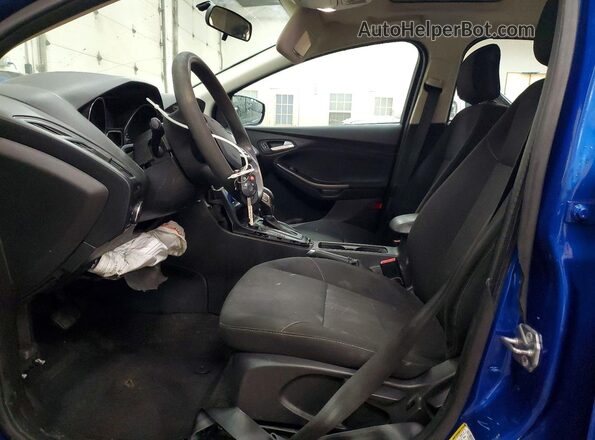 1FADP3M28JL323891 2018 FORD FOCUS Синий Вид салона спереди