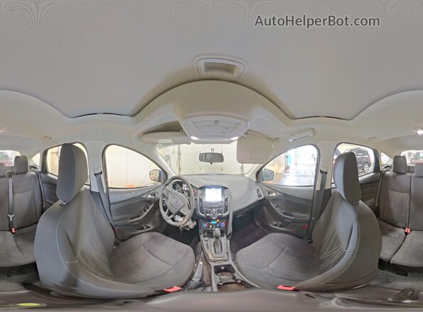 1FADP3M28JL323891 2018 FORD FOCUS Синий 
