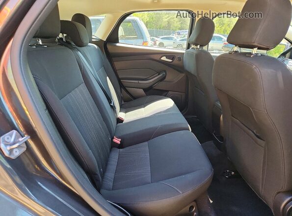 1FADP3M2XHL252462 2017 FORD FOCUS Серый Вид задних сидений