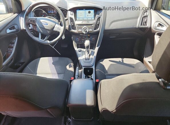 1FADP3M2XHL252462 2017 FORD FOCUS Серый Вид панели приборов