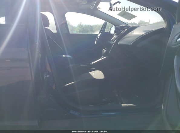 1FADP3M2XHL323885 2017 FORD FOCUS Blue Vista interior delantera