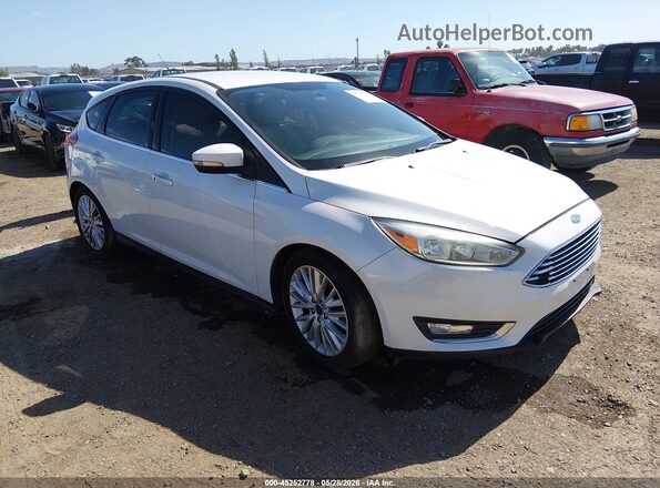 1FADP3N20GL363132 2016 FORD FOCUS White Przód prawy