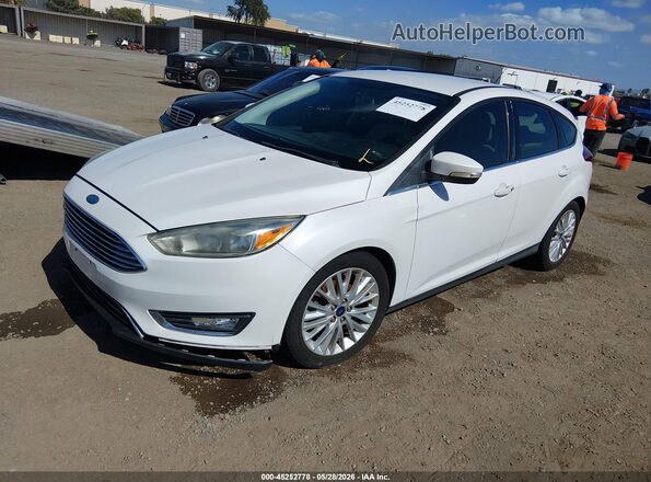 1FADP3N20GL363132 2016 FORD FOCUS White Przód lewy