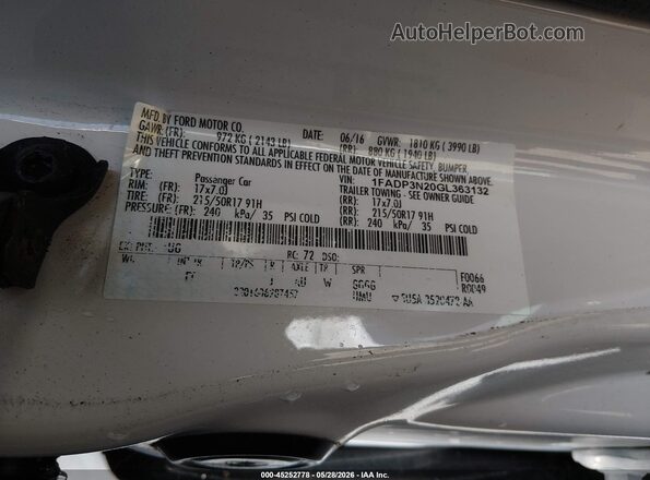 1FADP3N20GL363132 2016 FORD FOCUS White Widok komory silnika