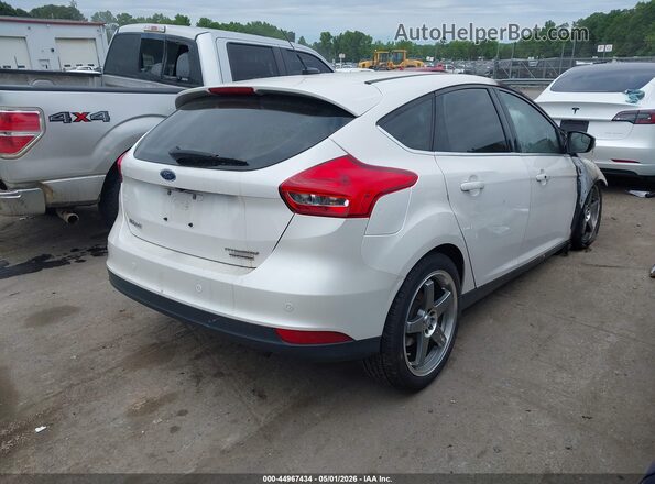 1FADP3N26GL250026 2016 FORD FOCUS Белый Задняя правая четверть
