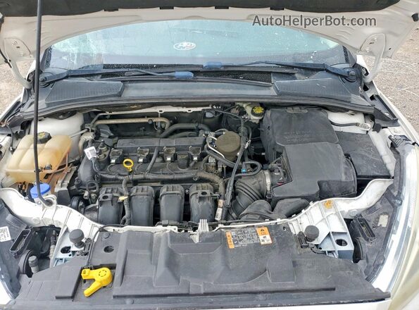 1FADP3N26GL295385 2016 FORD FOCUS White Vista interior trasera