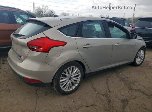1FADP3N27GL307818 2016 FORD FOCUS Желто-коричневый Задняя правая четверть