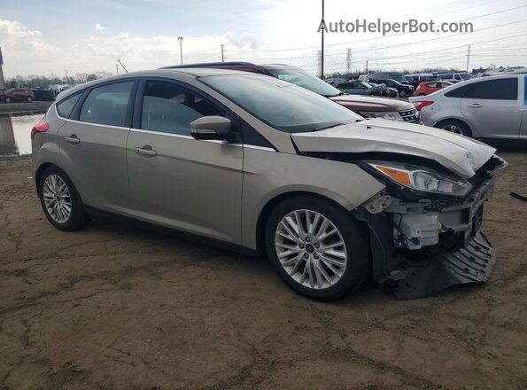 1FADP3N27GL307818 2016 FORD FOCUS Желто-коричневый Передняя правая четверть