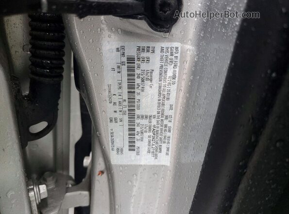 1FADP3N27JL271877 2018 FORD FOCUS Серебряный Вид подкапотного пространства
