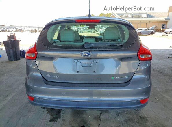 1FADP3R48HL314824 2017 FORD FOCUS Серый Вид сзади