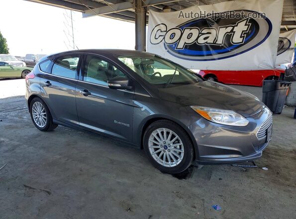 1FADP3R48HL314824 2017 FORD FOCUS Серый Передняя правая четверть