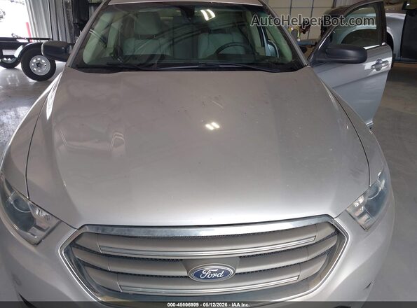 1FAHP2D81KG111912 2019 FORD TAURUS Серебряный Вид спереди