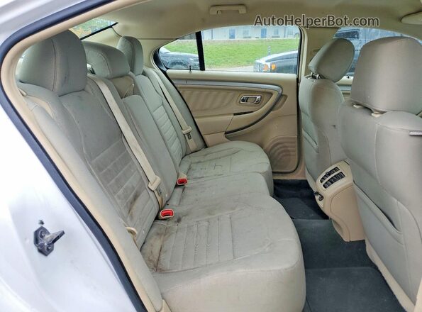 1FAHP2D83GG144904 2016 FORD TAURUS White Rear seats view