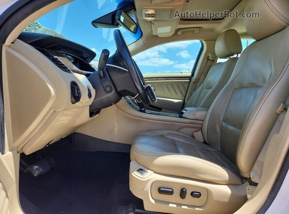 1FAHP2F83KG109463 2019 FORD TAURUS Белый Вид салона спереди