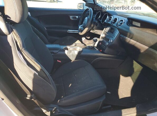 1FATP8EMXG5335773 2016 FORD MUSTANG Белый Вид задних сидений