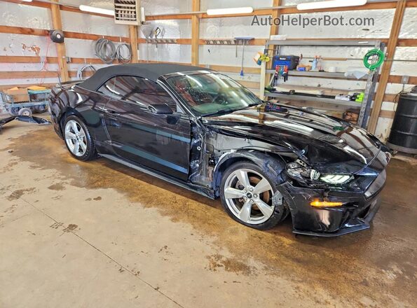 1FATP8UH1J5112159 2018 FORD MUSTANG Черный Передняя правая четверть